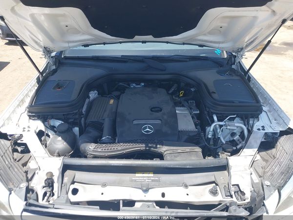 2017 MERCEDES-BENZ GLC 300 4MATIC