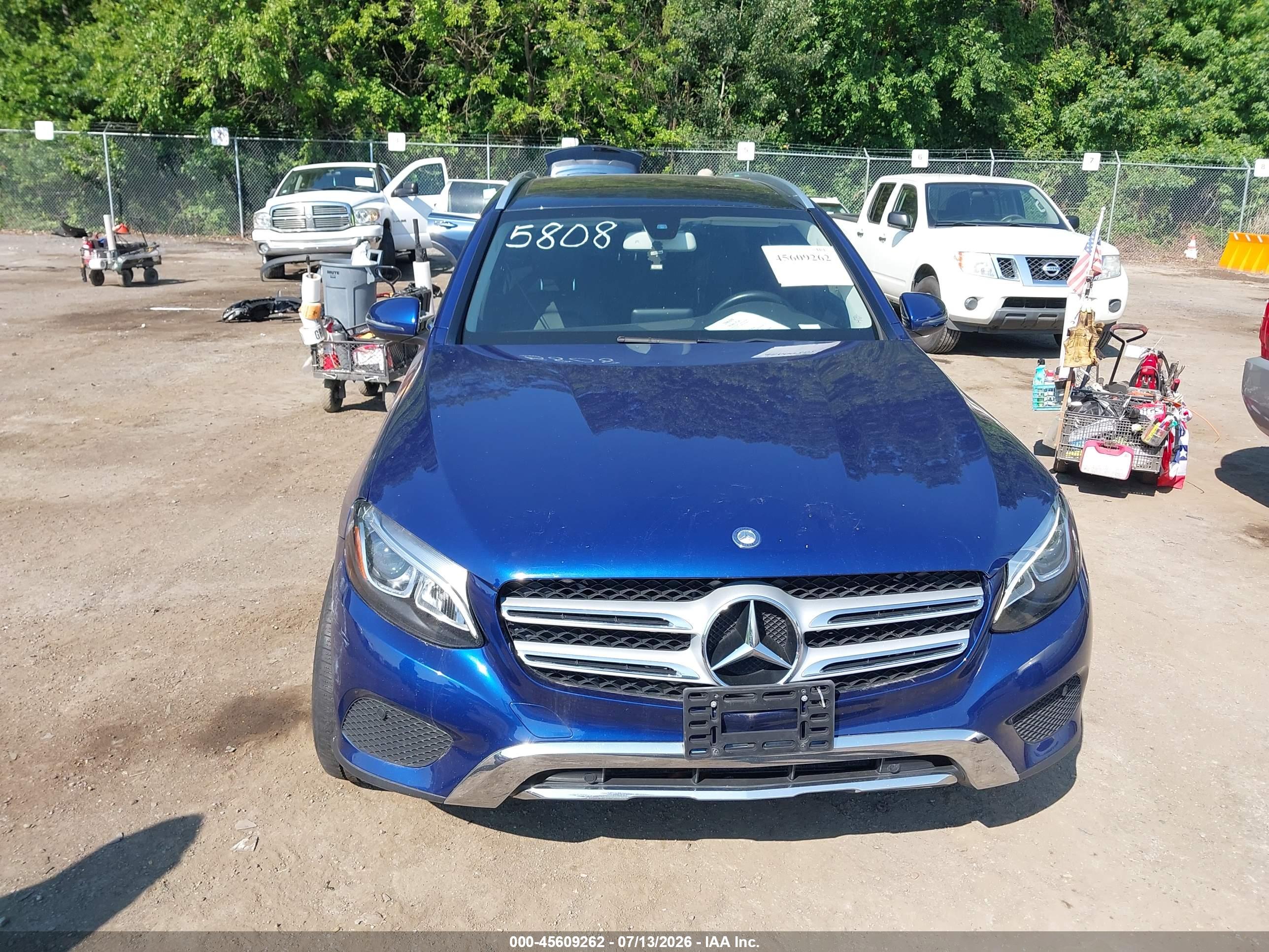 2017 MERCEDES-BENZ GLC 300 4MATIC