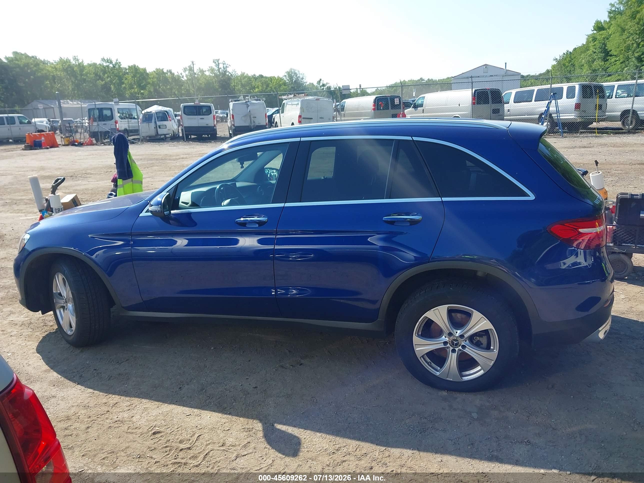 2017 MERCEDES-BENZ GLC 300 4MATIC