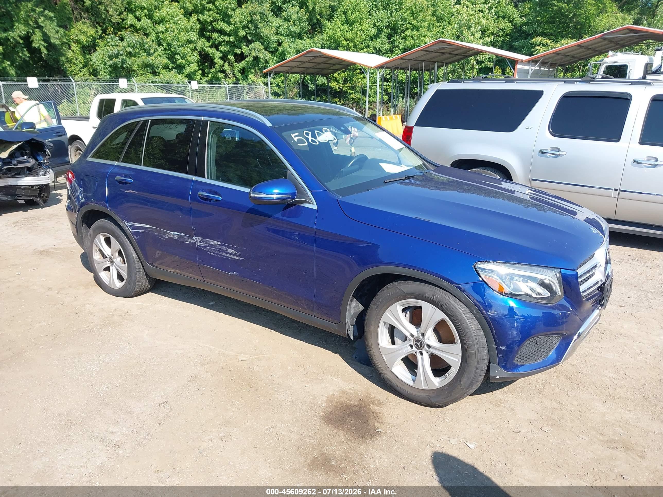 2017 MERCEDES-BENZ GLC 300 4MATIC