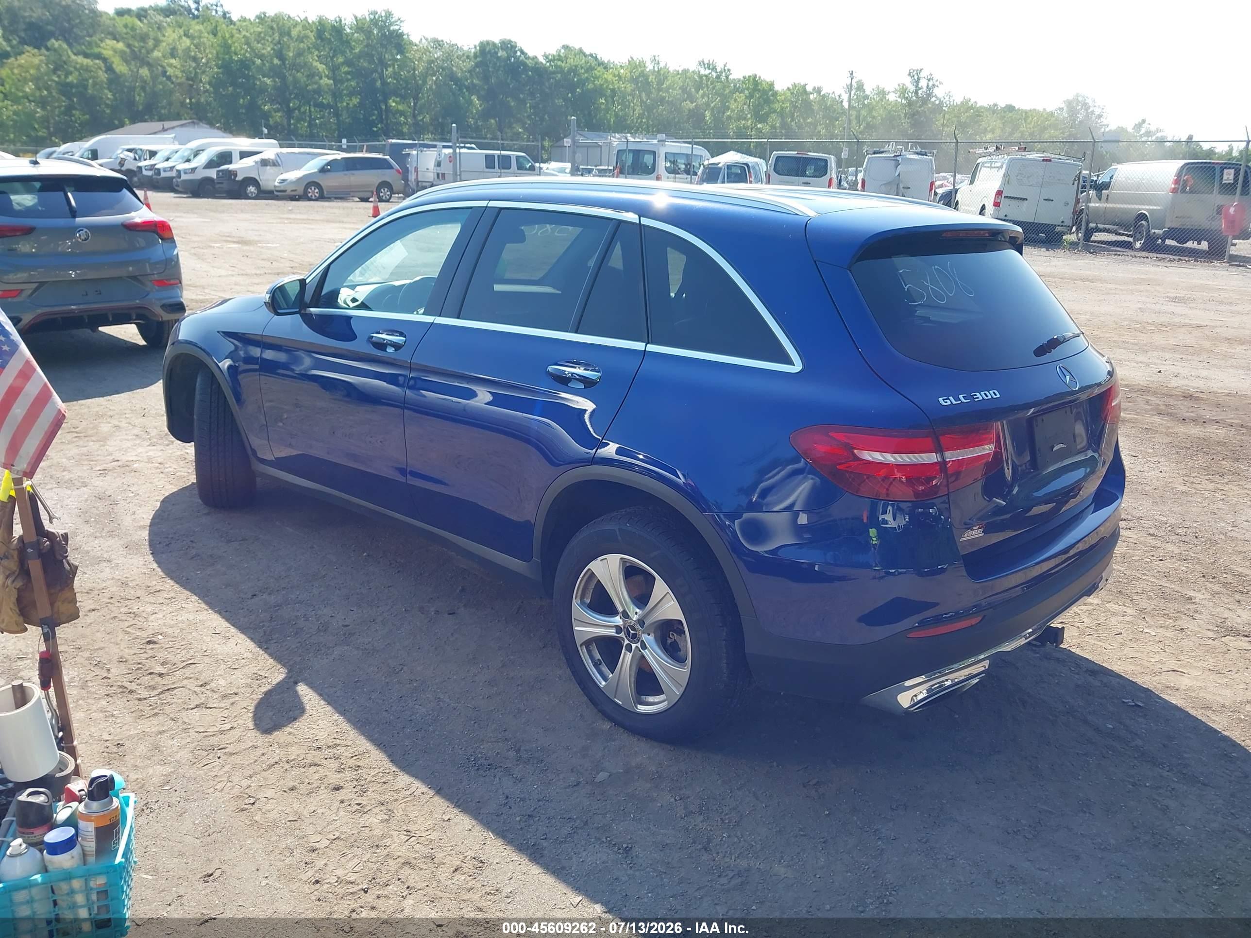 2017 MERCEDES-BENZ GLC 300 4MATIC