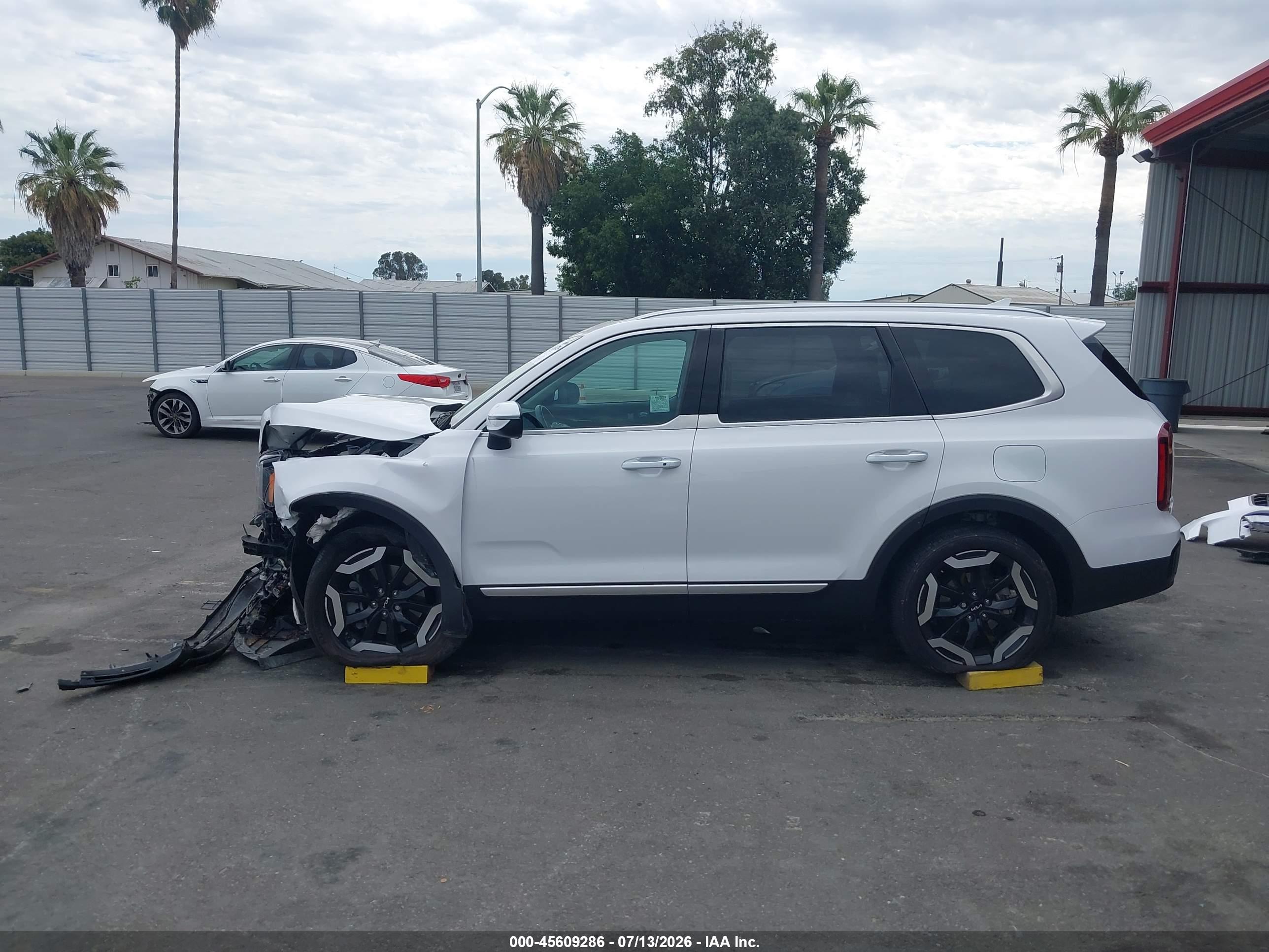2025 KIA TELLURIDE S