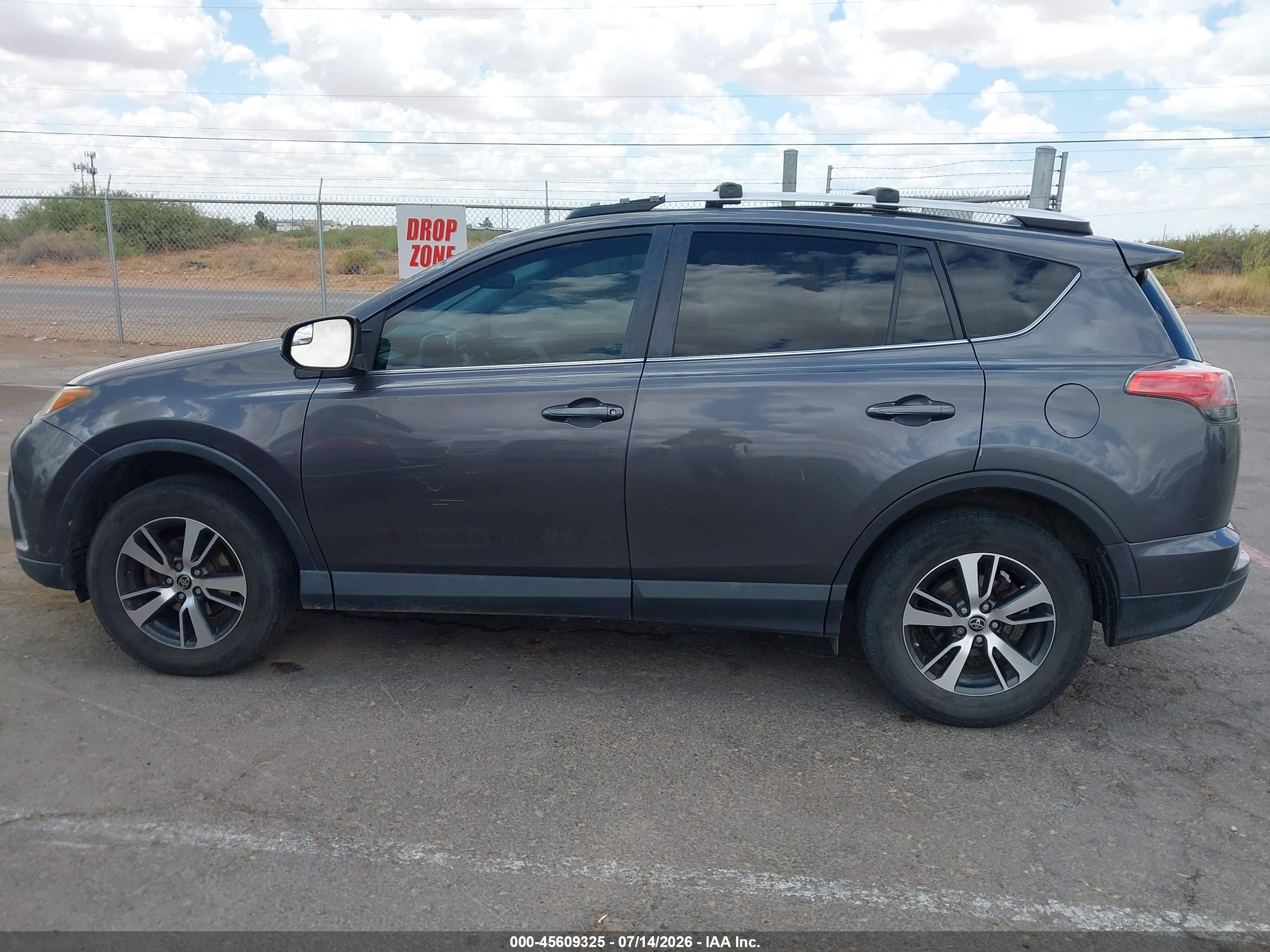 2016 TOYOTA RAV4 XLE