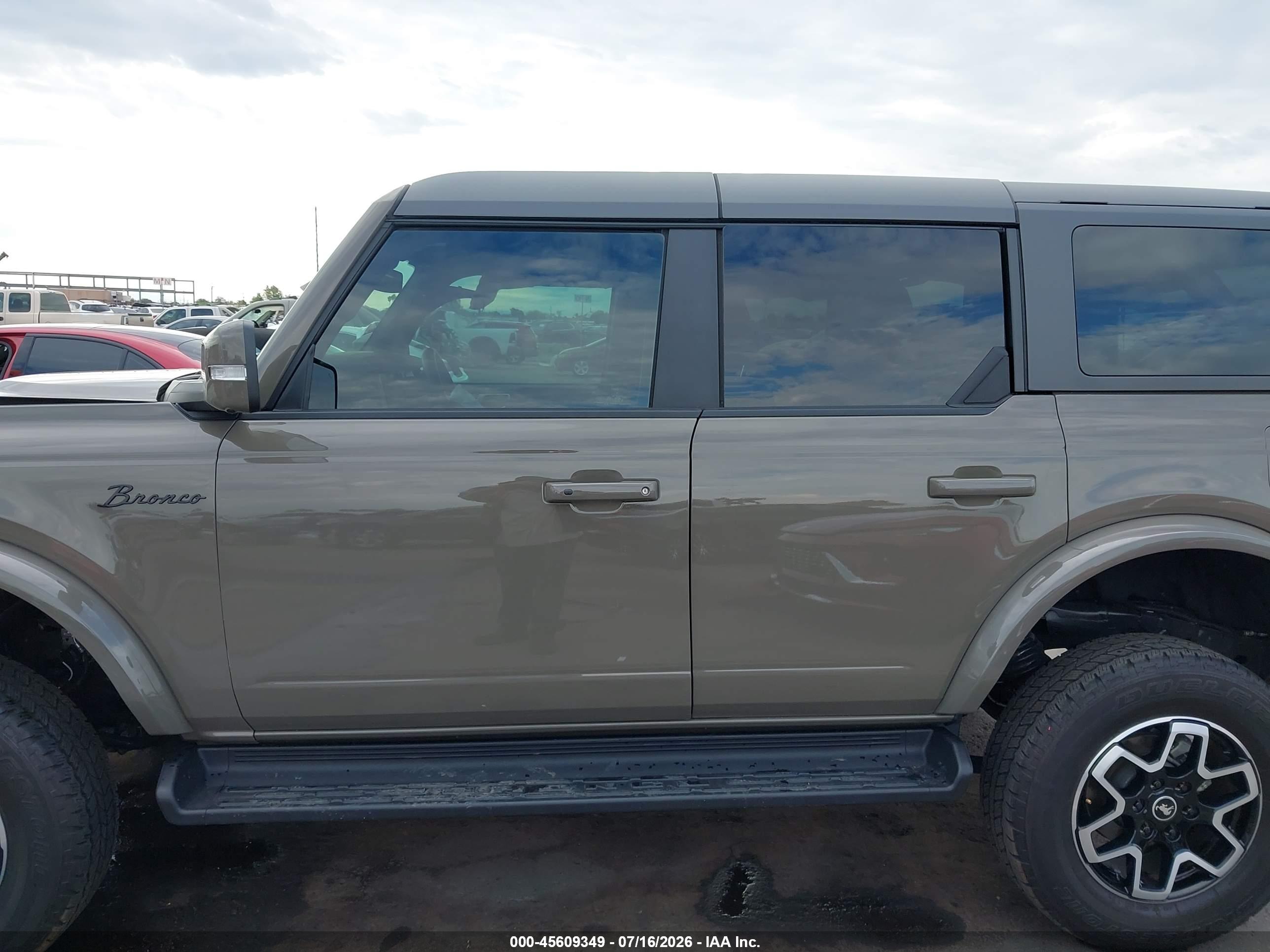 2025 FORD BRONCO OUTER BANKS