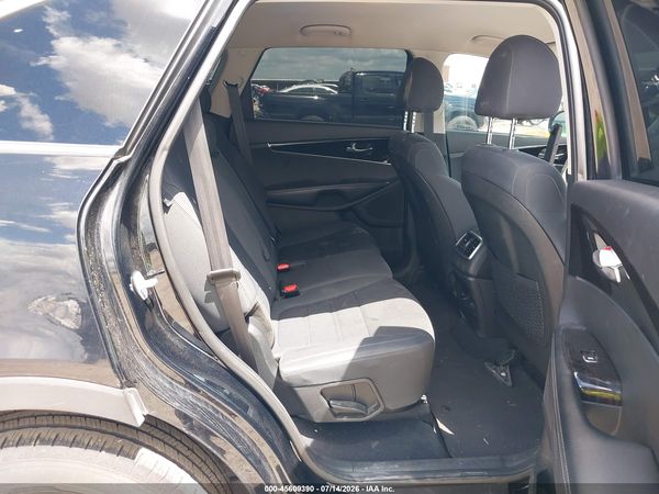 2019 KIA SORENTO 2.4L LX