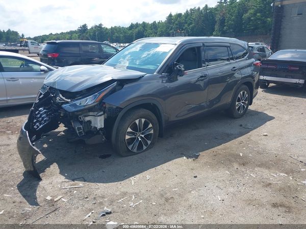 2020 TOYOTA HIGHLANDER XLE