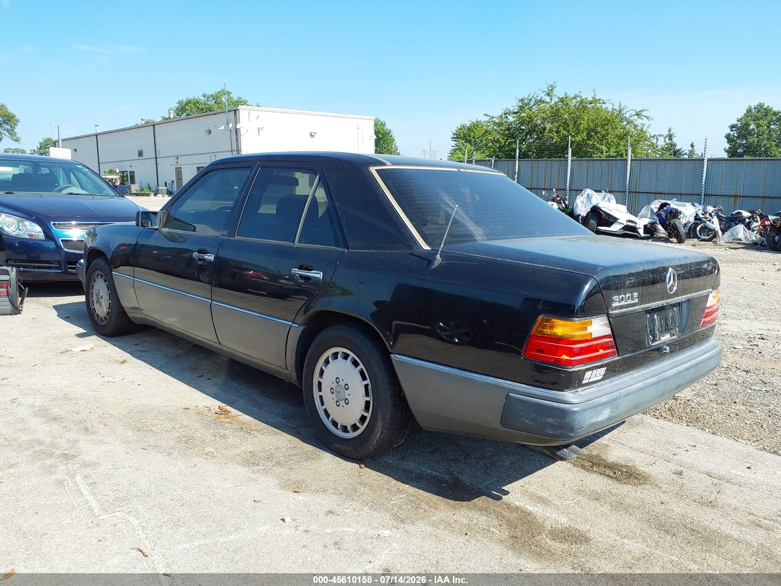 1991 MERCEDES-BENZ 300 300E