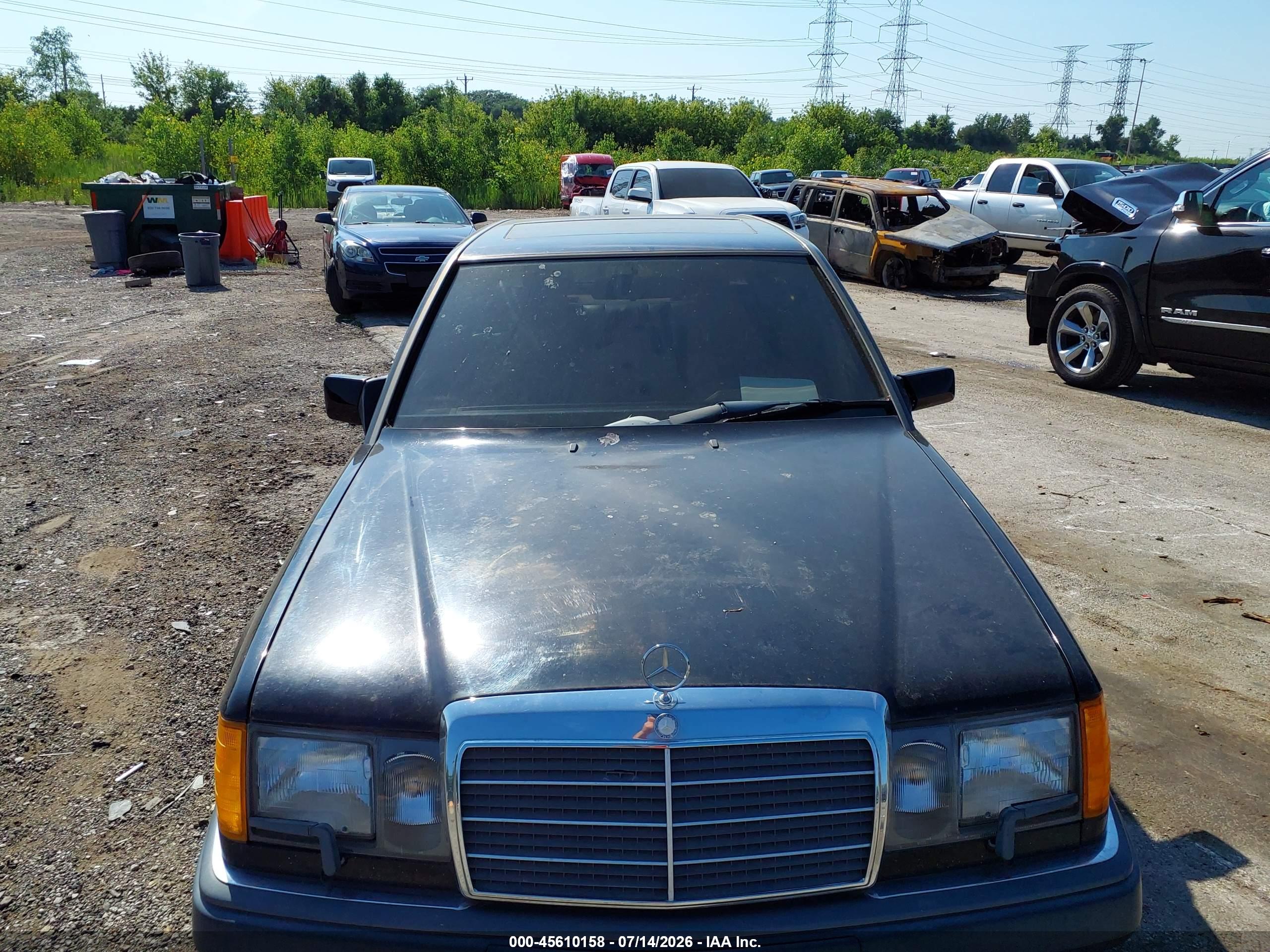 1991 MERCEDES-BENZ 300 300E
