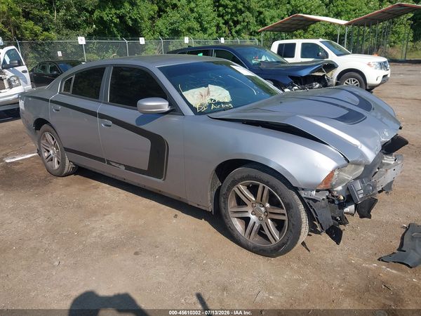 2013 DODGE CHARGER SE