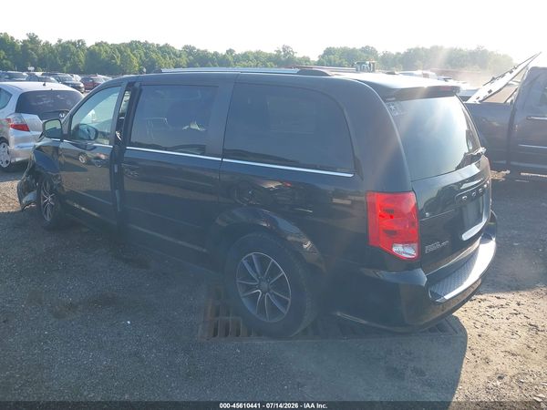 2017 DODGE GRAND CARAVAN SXT — I3