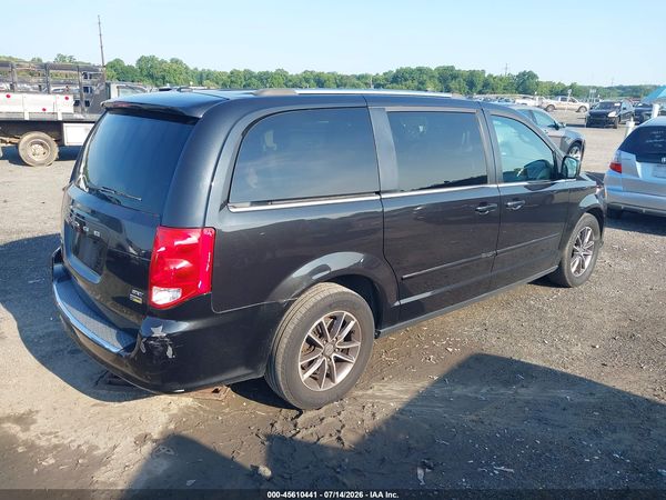 2017 DODGE GRAND CARAVAN SXT — I4