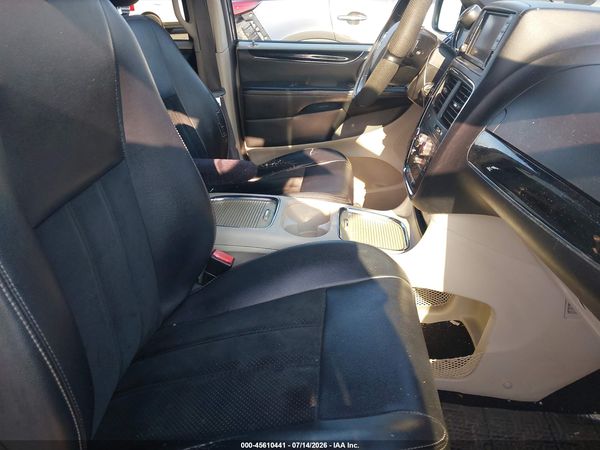 2017 DODGE GRAND CARAVAN SXT — I5