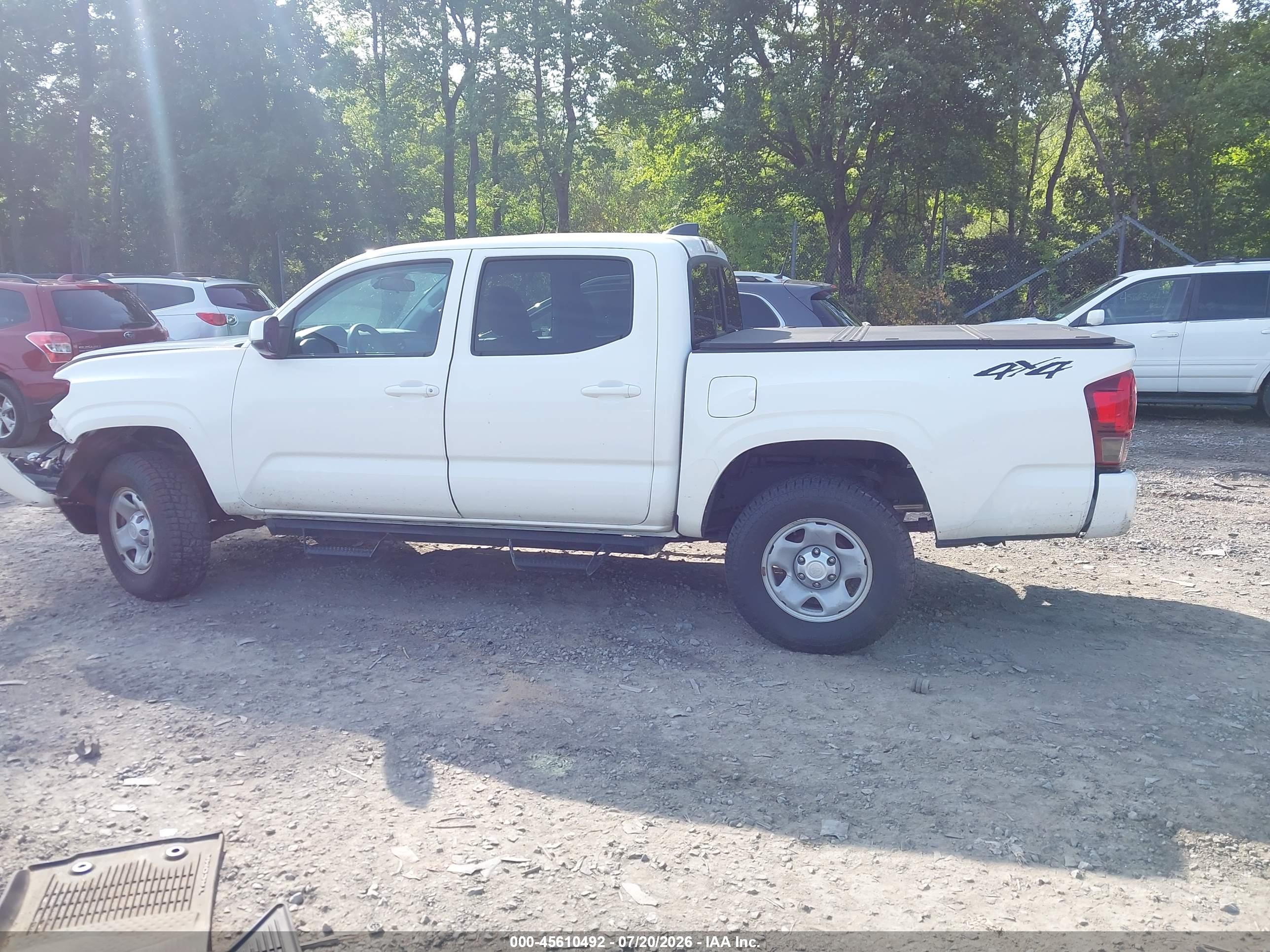 2022 TOYOTA TACOMA SR V6