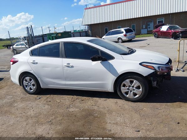 2017 KIA FORTE LX