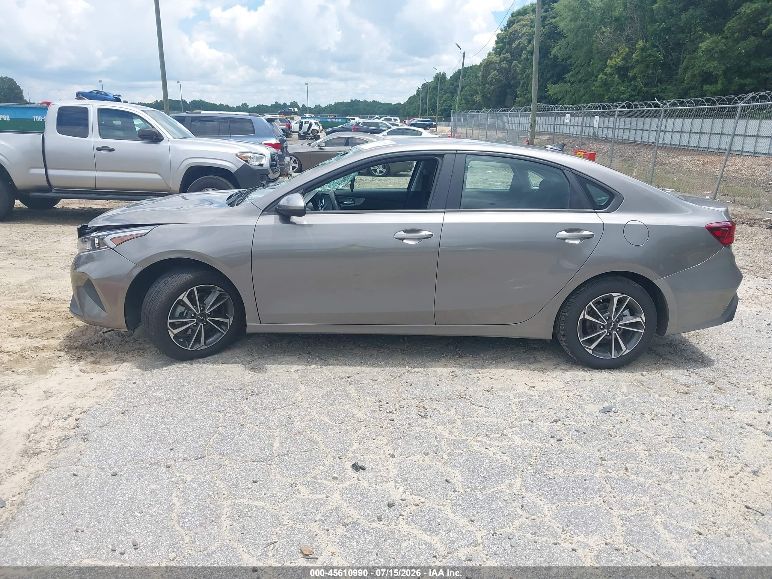 2023 KIA FORTE LXS