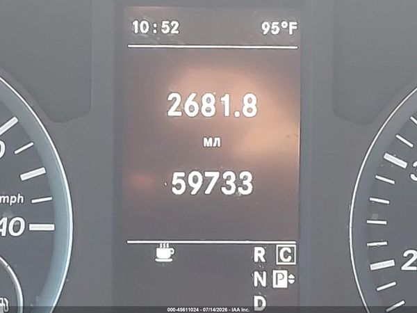 2018 MERCEDES-BENZ METRIS