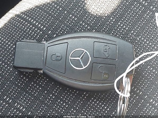 2018 MERCEDES-BENZ METRIS