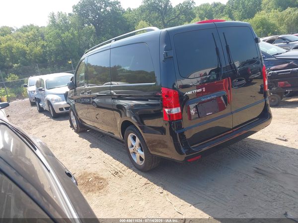 2018 MERCEDES-BENZ METRIS