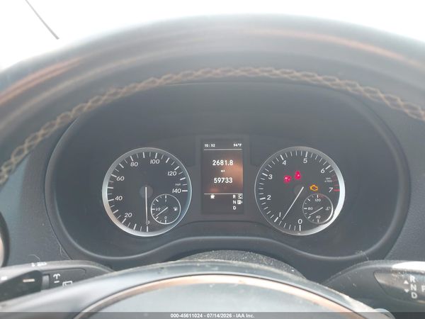 2018 MERCEDES-BENZ METRIS