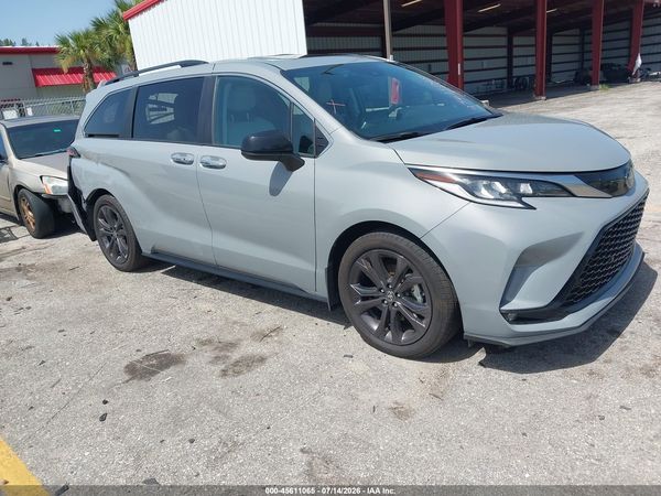 2024 TOYOTA SIENNA XSE — I1