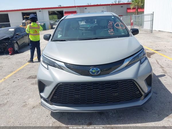 2024 TOYOTA SIENNA XSE — I115