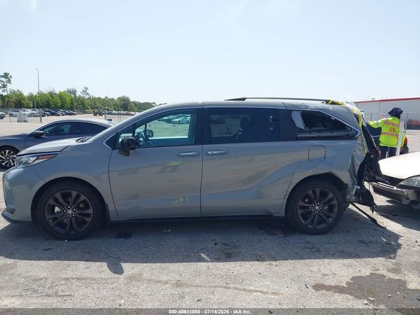 2024 TOYOTA SIENNA XSE — I117
