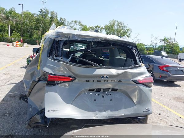 2024 TOYOTA SIENNA XSE — I119