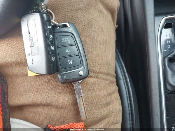 2019 HYUNDAI SANTA FE SE