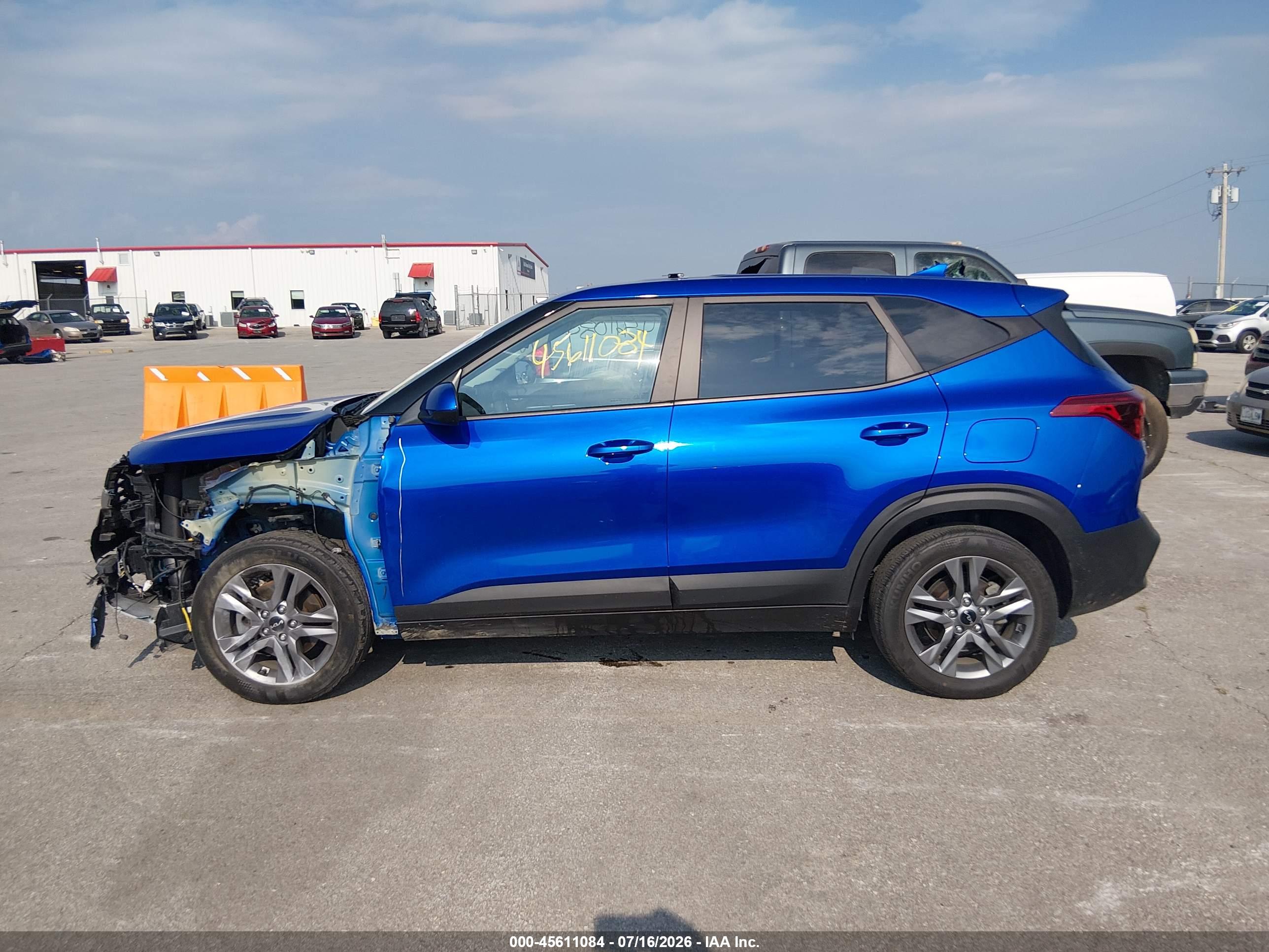 2023 KIA SELTOS LX