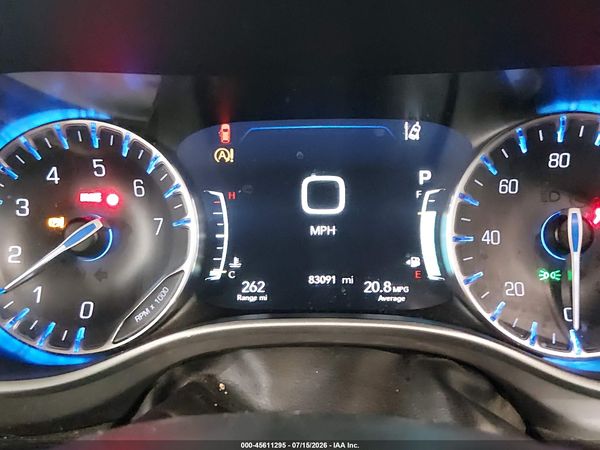 2022 CHRYSLER PACIFICA TOURING L — I7