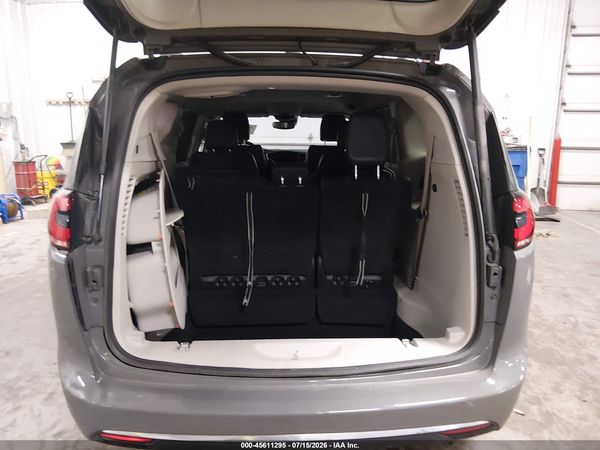 2022 CHRYSLER PACIFICA TOURING L — I152