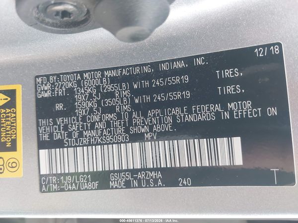 2019 TOYOTA HIGHLANDER SE