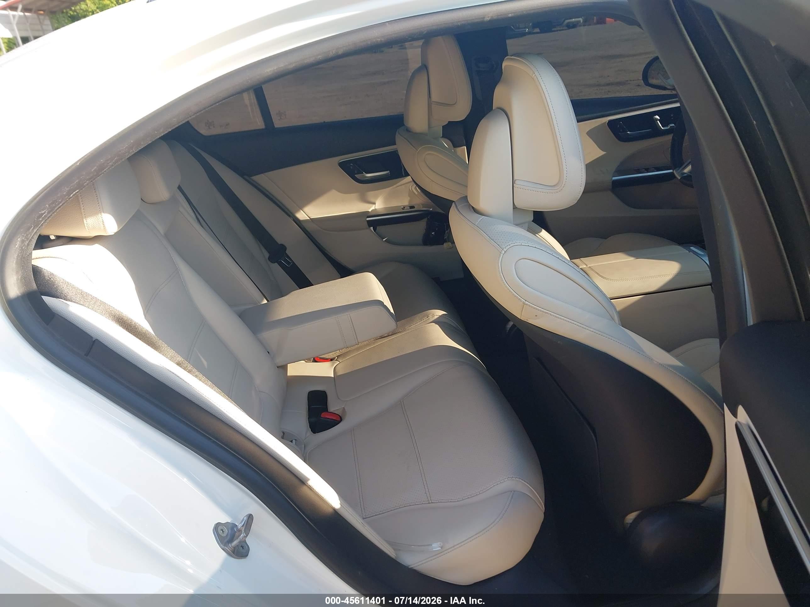 2022 MERCEDES-BENZ C 300 SEDAN