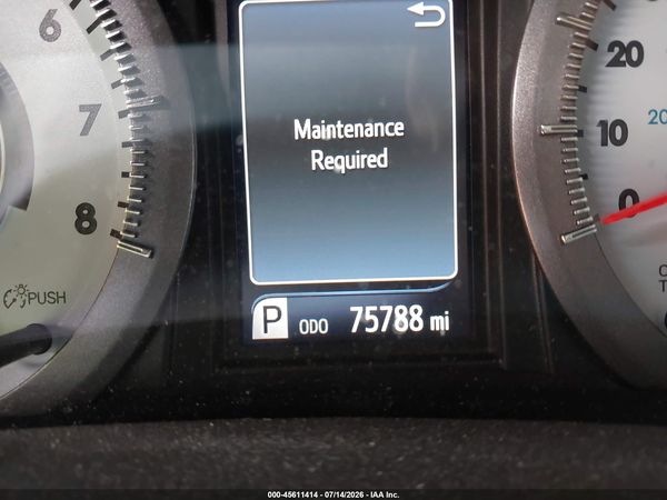 2015 TOYOTA SIENNA SE PREMIUM 8 PASSENGER