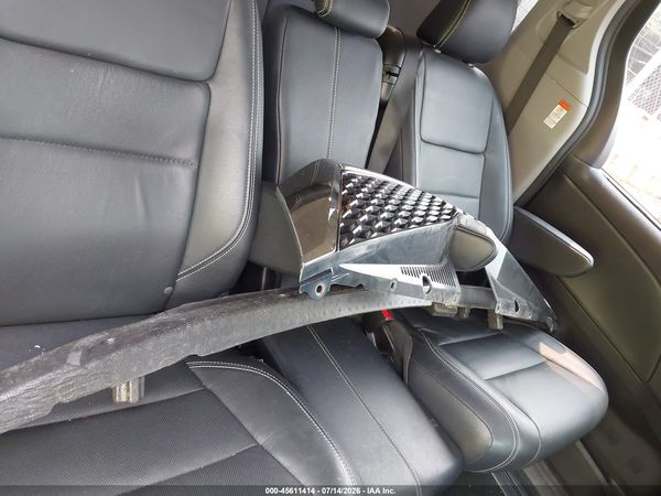 2015 TOYOTA SIENNA SE PREMIUM 8 PASSENGER