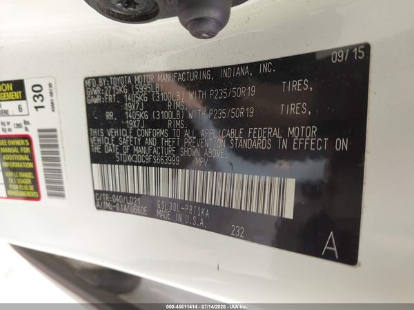 2015 TOYOTA SIENNA SE PREMIUM 8 PASSENGER