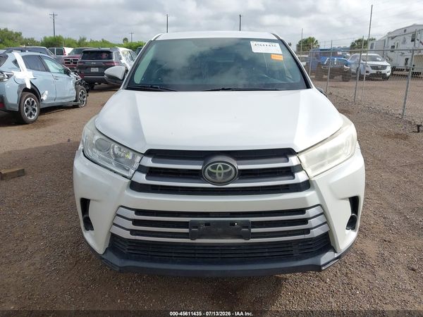 2019 TOYOTA HIGHLANDER LE