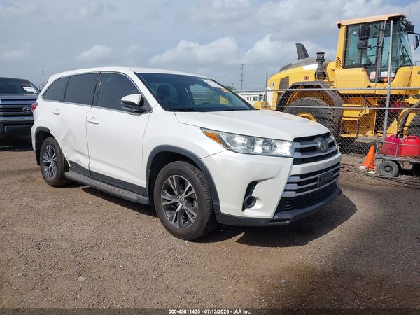 2019 TOYOTA HIGHLANDER LE
