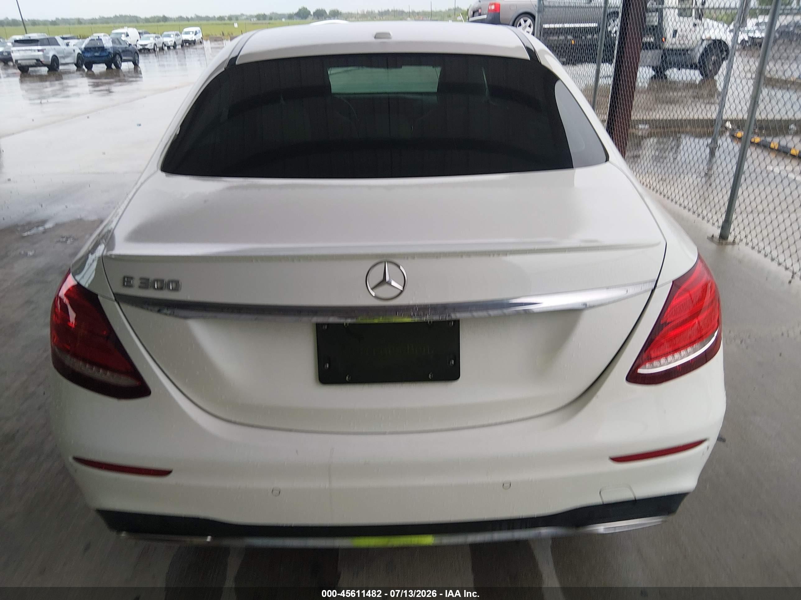 2017 MERCEDES-BENZ E 300 E300