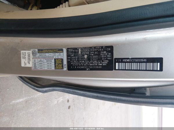2016 KIA SEDONA LX