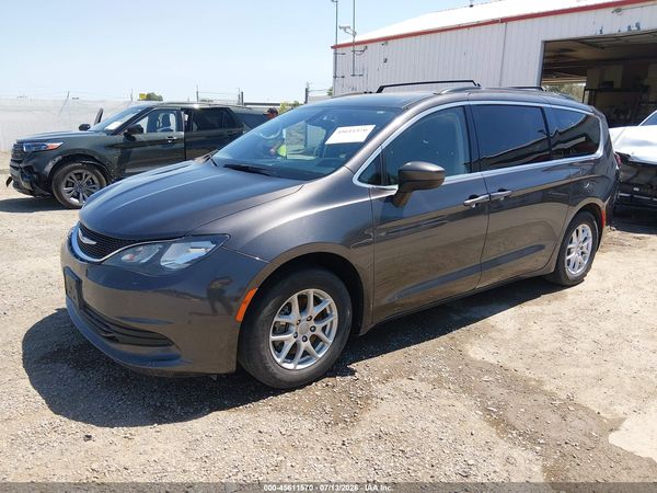2020 CHRYSLER VOYAGER LXI