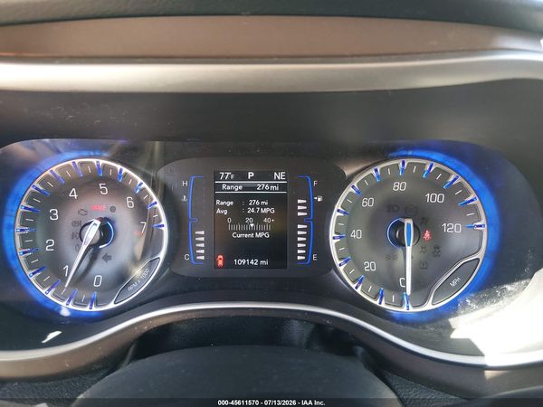 2020 CHRYSLER VOYAGER LXI
