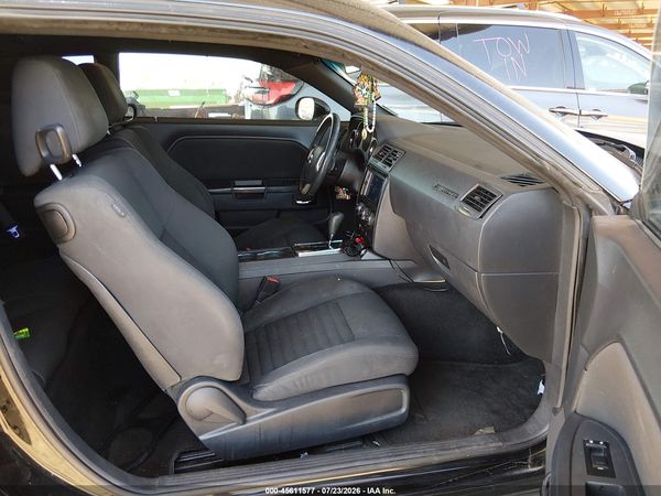 2014 DODGE CHALLENGER SXT