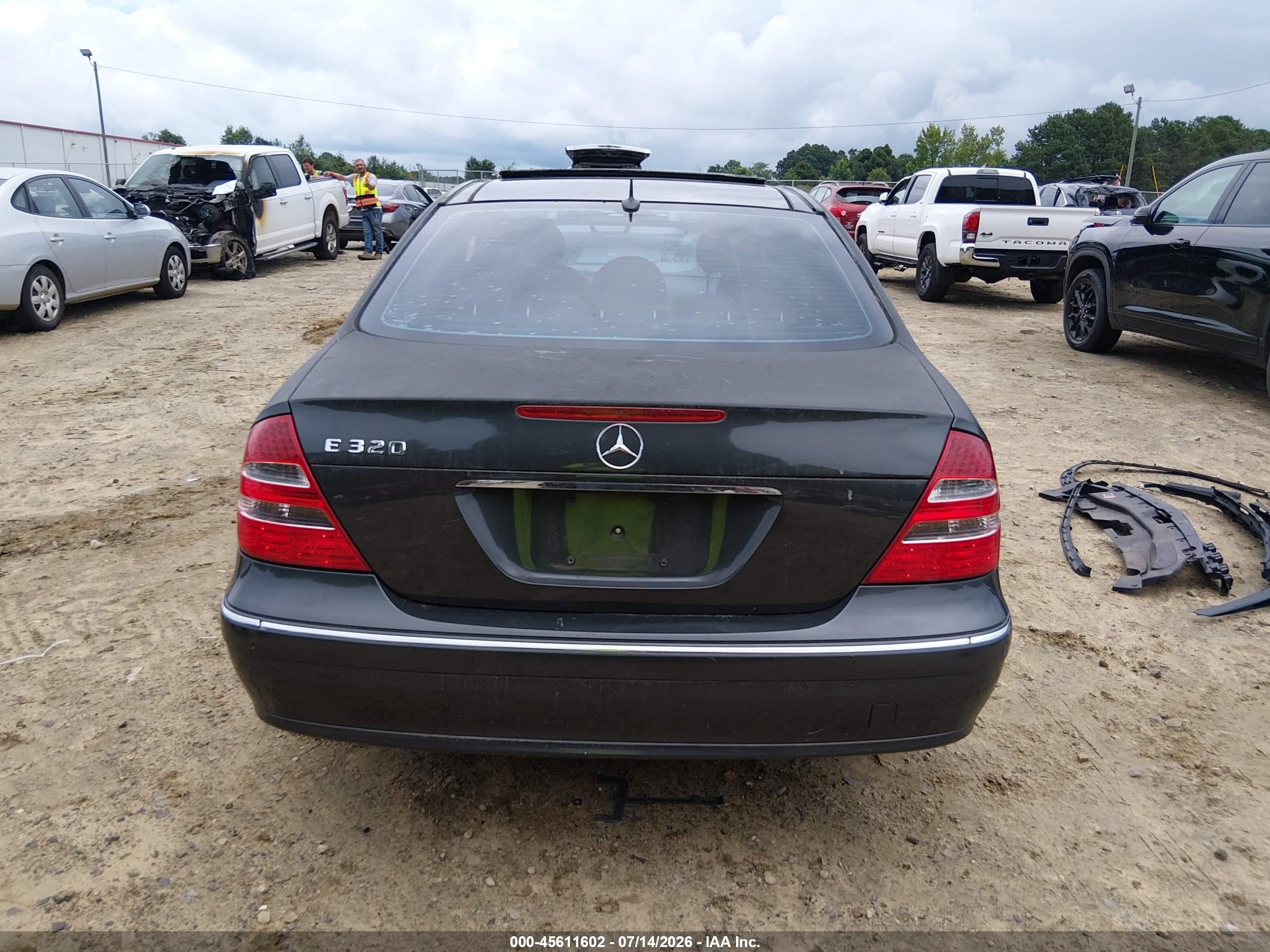2004 MERCEDES-BENZ E 320 E320