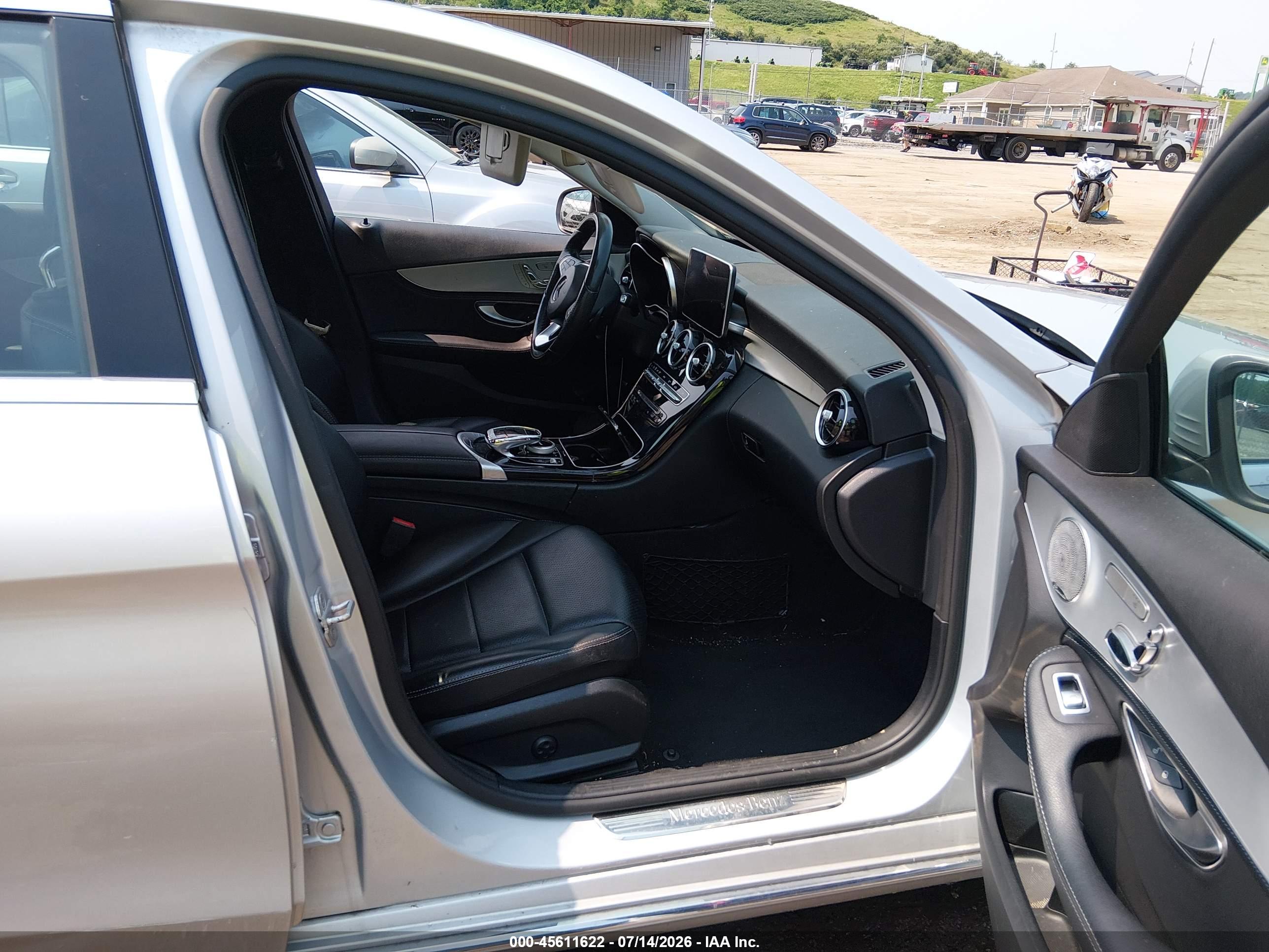 2016 MERCEDES-BENZ C 300 C300-4M