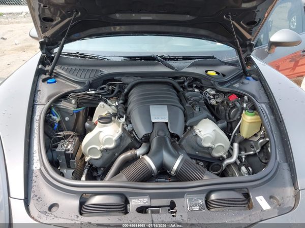 2013 PORSCHE PANAMERA 4