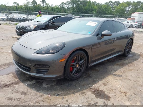 2013 PORSCHE PANAMERA 4
