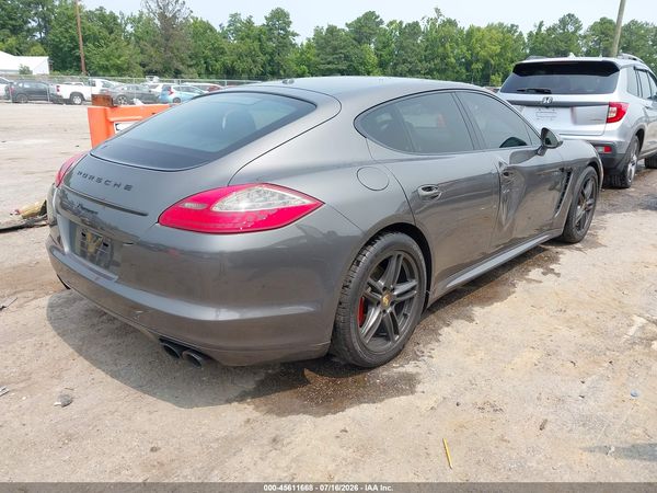 2013 PORSCHE PANAMERA 4