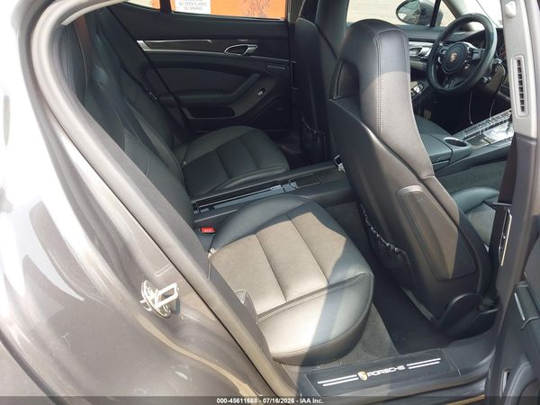 2013 PORSCHE PANAMERA 4