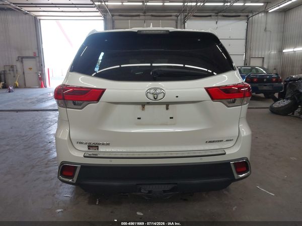 2017 TOYOTA HIGHLANDER LIMITED